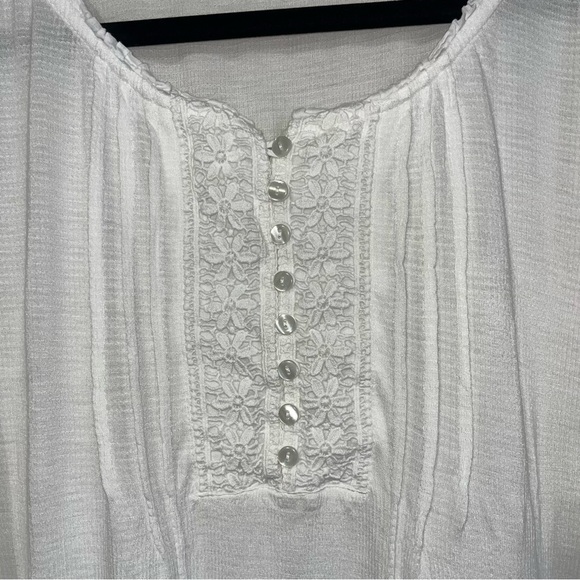 Soft Surroundings Long Sleeve White Blouse With Lace Detail Size XL - Picture 7 of 9